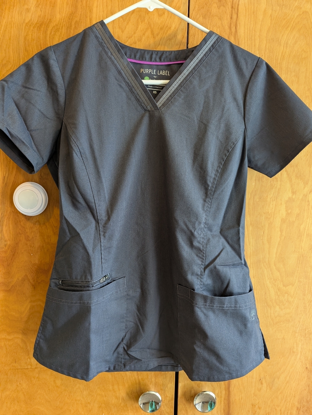 XS Grey Scrub Top By Healing Hands